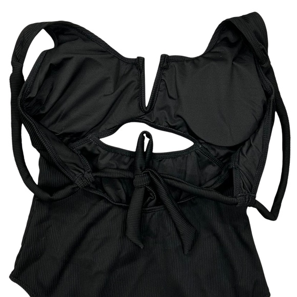 Popvil NWT Black Ribbed One Piece V-Neck Cut Out Front Swimsuit Size M - Picture 8 of 9